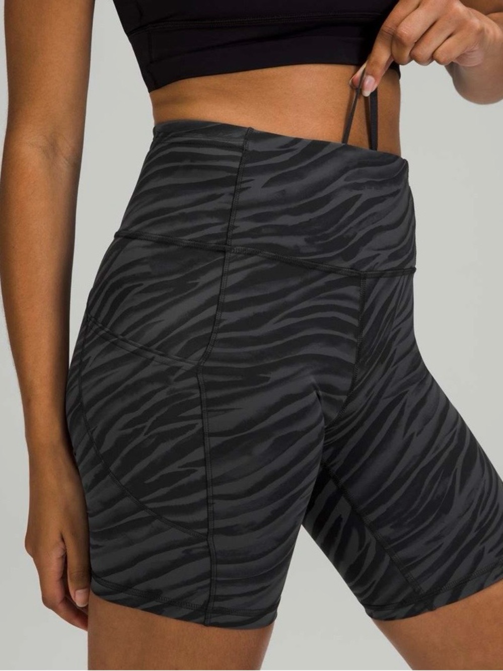Lululemon Fast and Free Short 8” Le Tigre Camo Deep Coal Multi Size:4